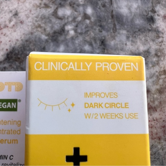 OOTD EVE VEGAN DARK CIRCLE EYE SERUM -VITAMIN C - Picture 6 of 16